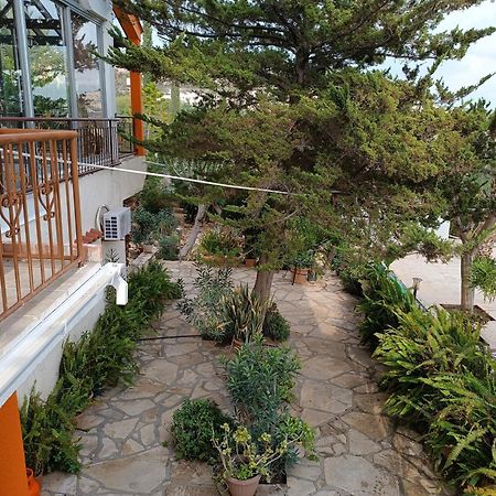 Rantzo Holiday Apartments Pissouri Esterno foto